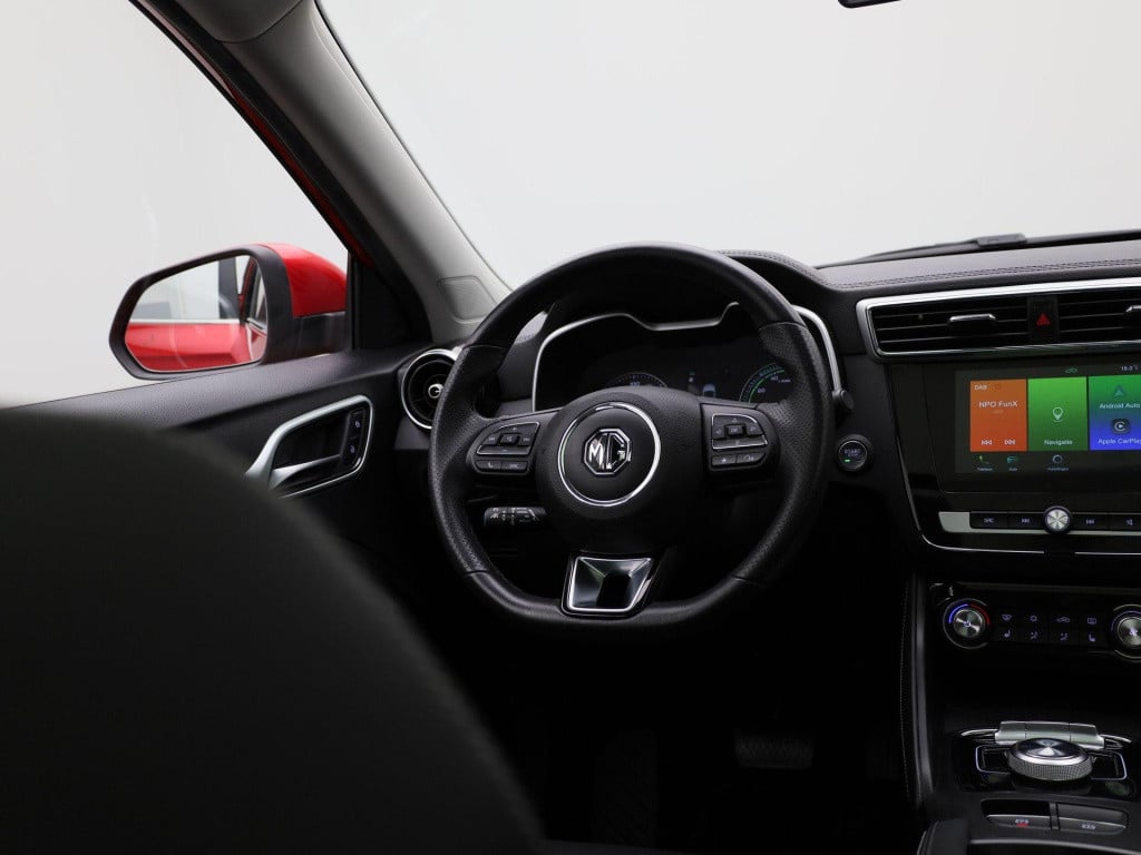 MG Zs-ev luxury 45 kwh aut. | panoramadak | leder | navigatie | airco | sch