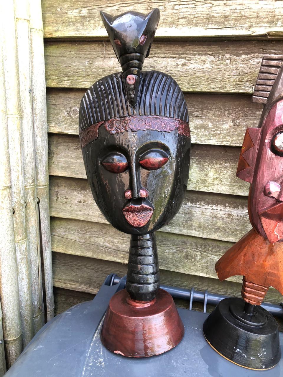 4 Afrikaanse houten beelden