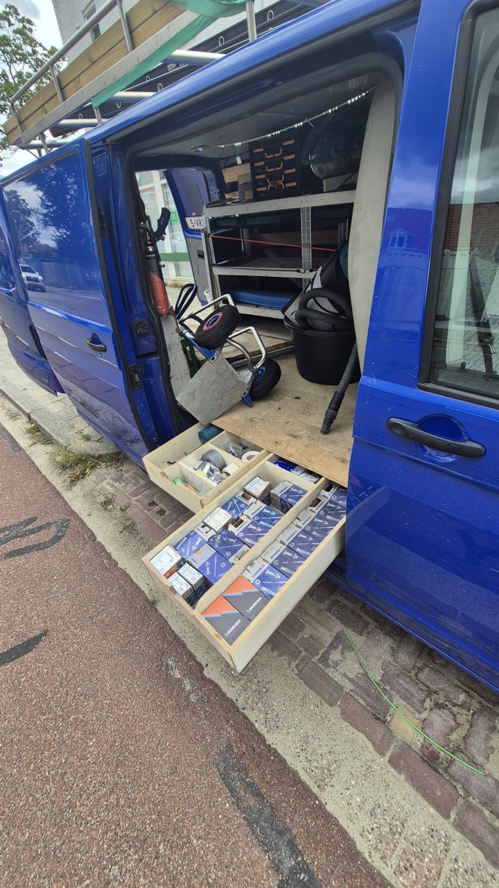Volkswagen Transporter, lage KM!