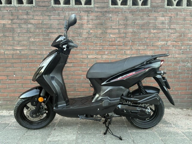 ZEER MOOIE SYM ORBIT II 4 TAKT SNOR SCOOTER ! BOUWJAAR 2016