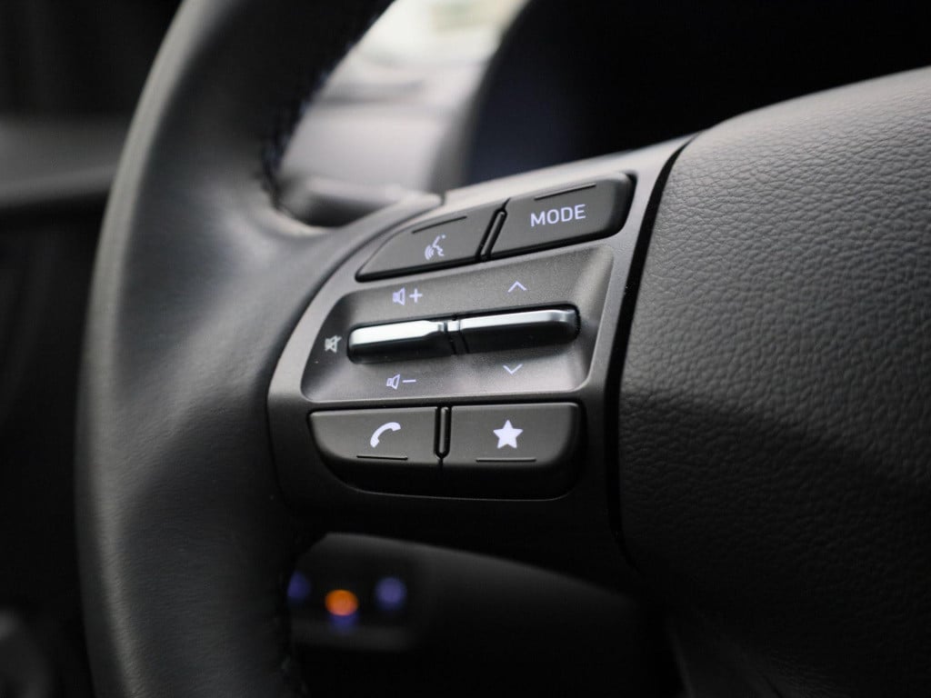 Hyundai Kona ev fashion 39 kwh