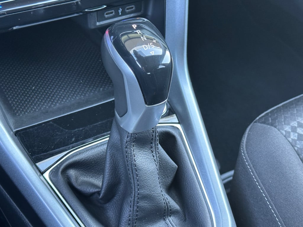 Volkswagen T-cross 1.0 tsi dsg active | led | camera | carplay | rijklaar i