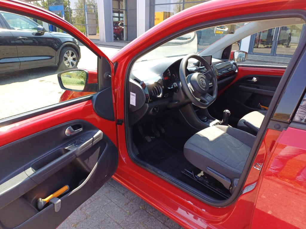 Volkswagen UP! 1.0 move up! bluemotion