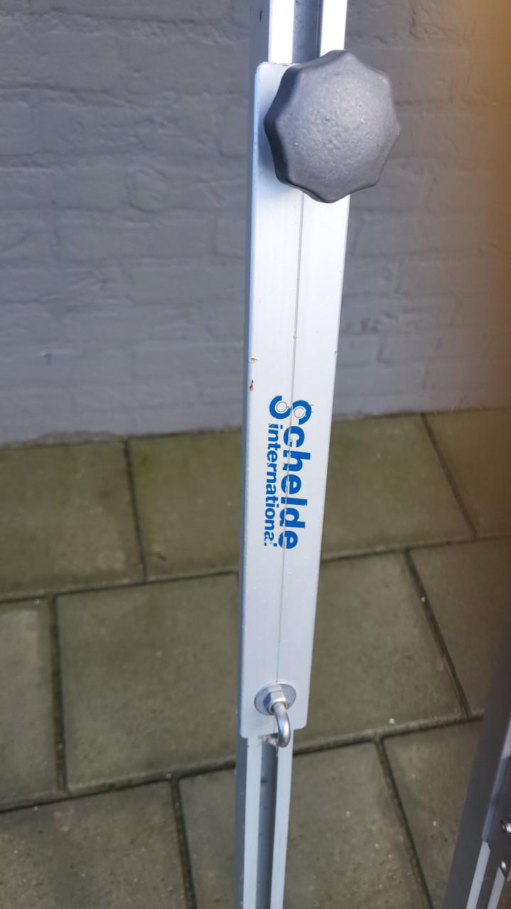 Alu profielen (250 cm) instelbaar met snelspanner