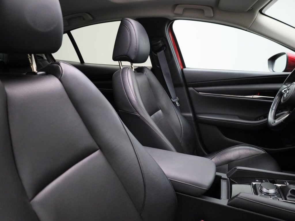 Mazda 3 2.0 e-skyactiv-x luxury | automaat | schuif dak | 360 camera | appl