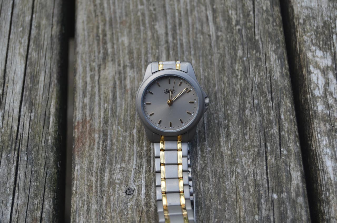 Diverse dameshorloges, werking onbekend!!