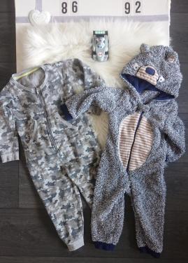 Twee onesies beer/army 3 stuks maat 86-92