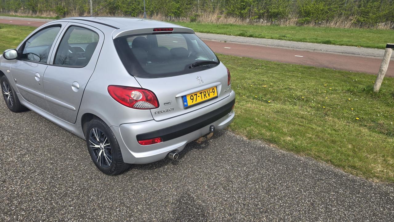 Peugeot 206+ 1.4 urban move 2012