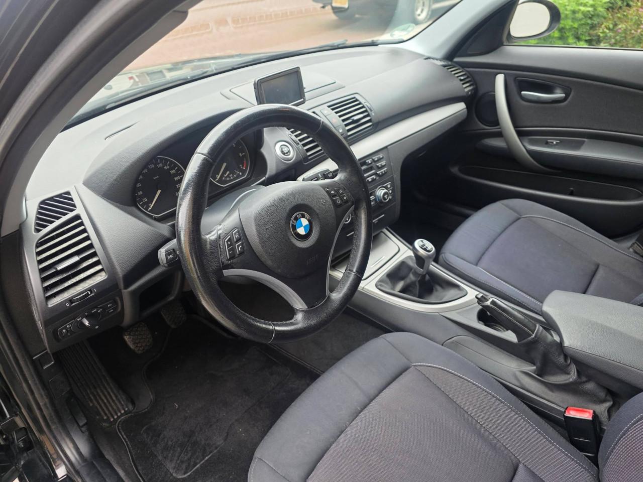 Tekoop zeer mooie Bmw 1SERIE 116i 2.0i Business Line