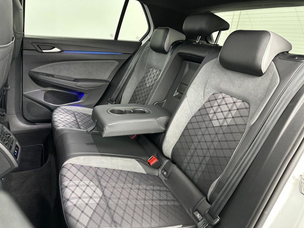 Volkswagen Golf 1.5 etsi r-line pano acc iq camera sfeer