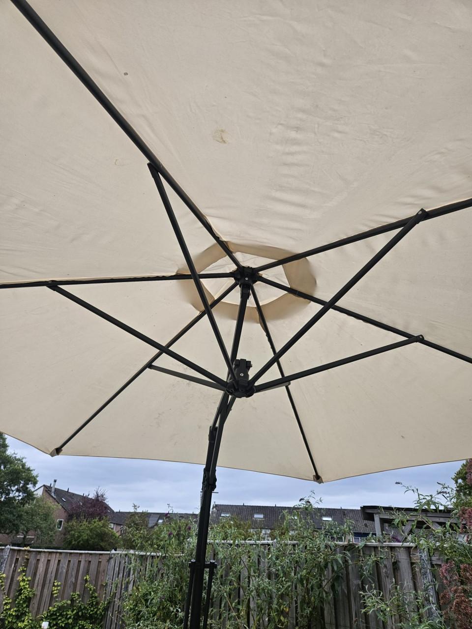 Zweefparasol 3 meter inclusief voet