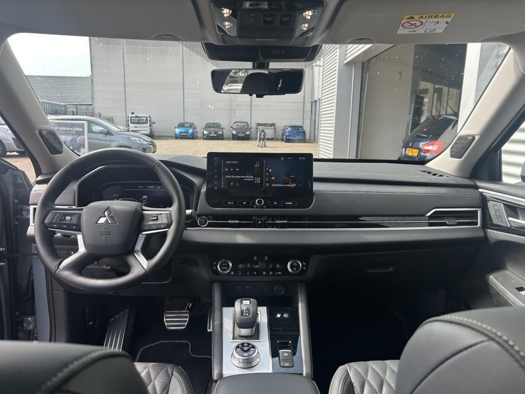 Mitsubishi Outlander 2.4 phev instyle