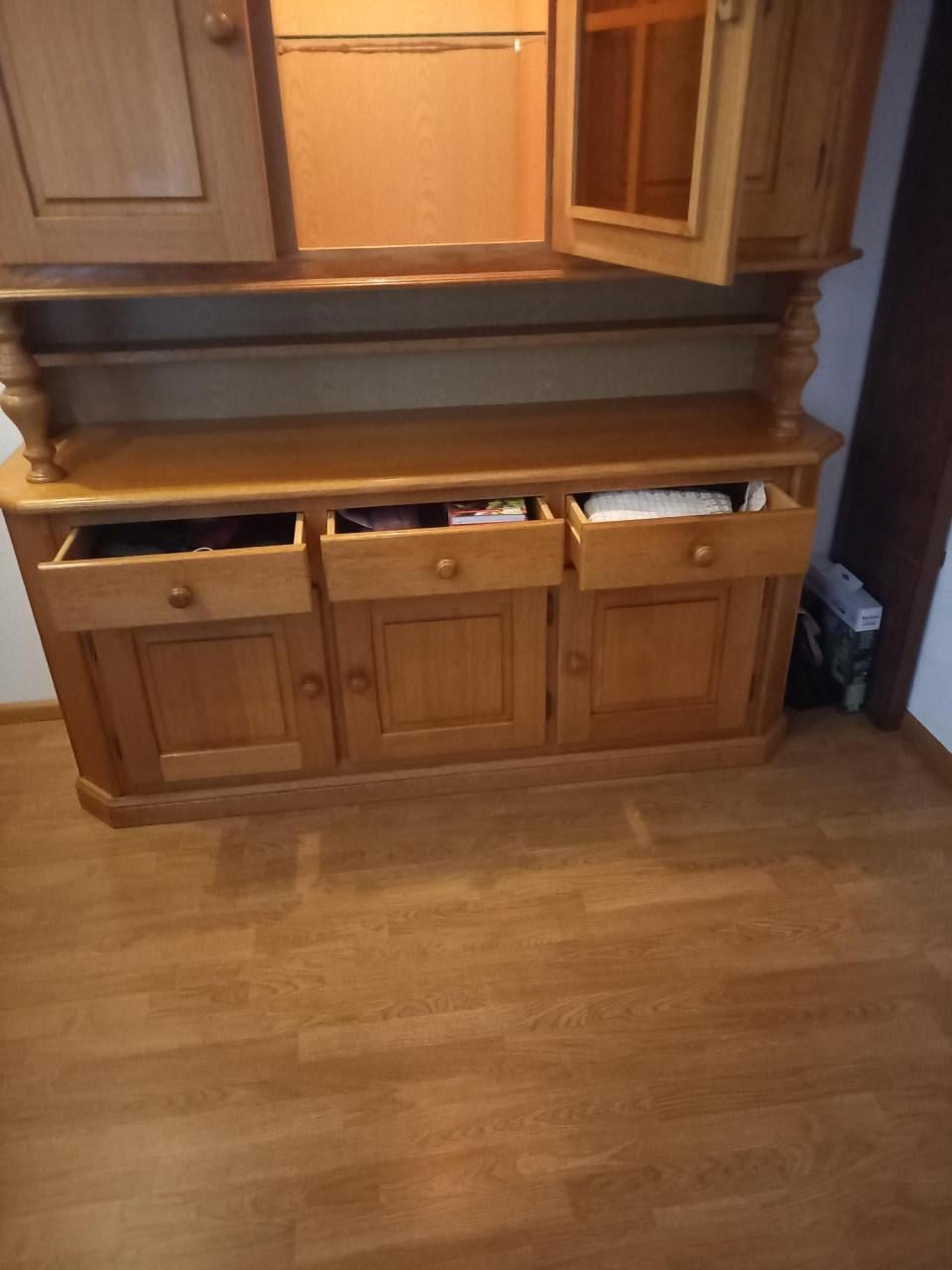 Kast te koop moet weg