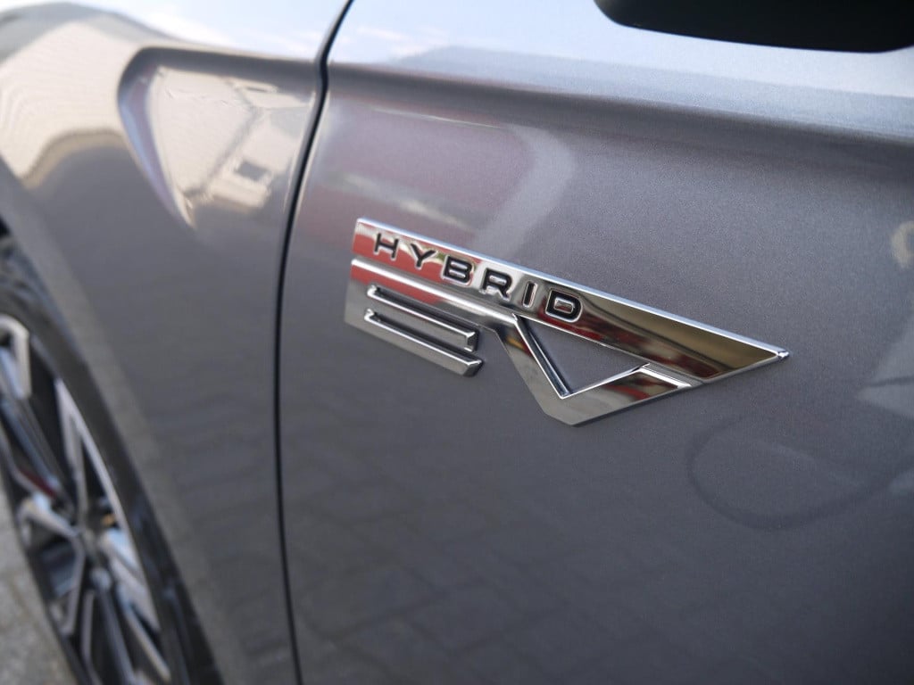 Mitsubishi Colt 1.6 hev intense+