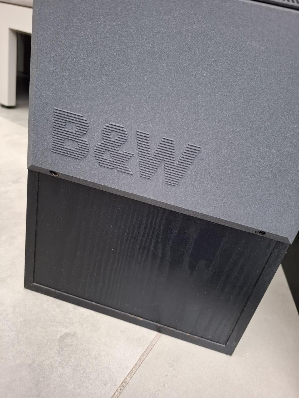 Te koop: een paar B&W DM 580 vloerstaande luidsprekers in zeer goede staat.