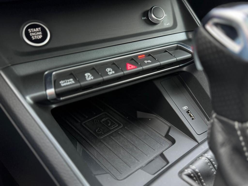 Audi Q3 sportback 45 tfsi quattro s edition * pano * b&o * camera * matrix 