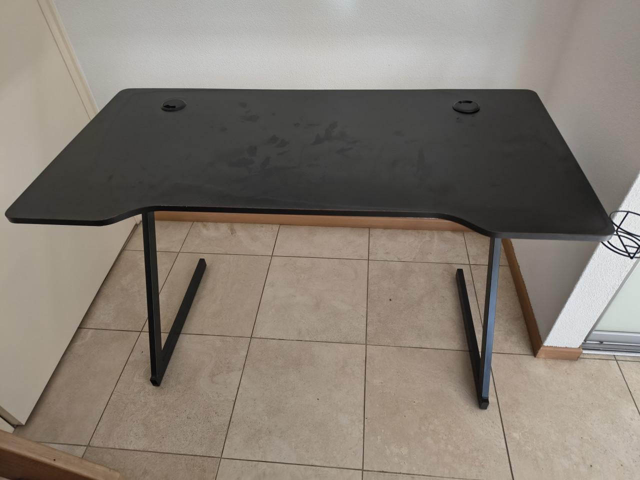 (gaming) bureau bijna gratis