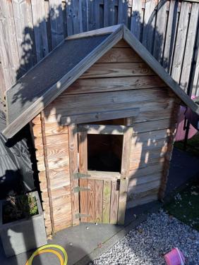 Houten speelhuisje