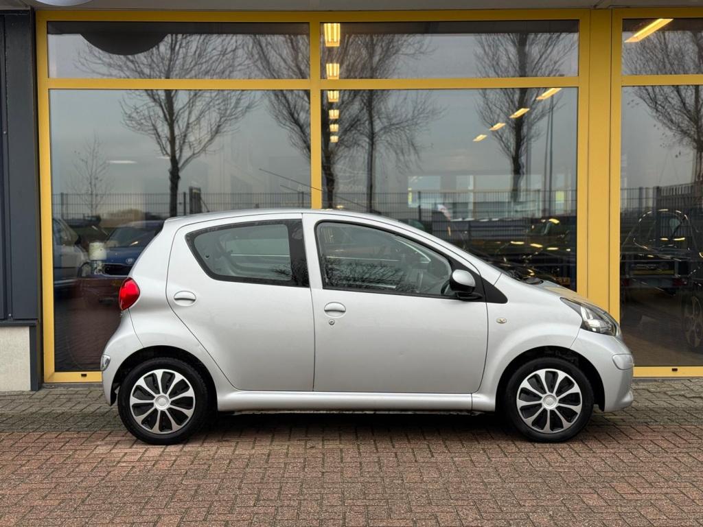 Toyota Aygo 1.0-12v +