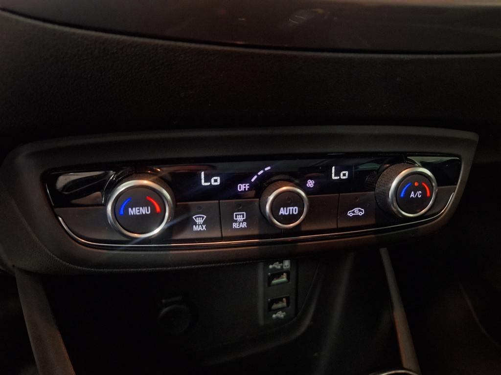 Opel Crossland X 1.2 t. innovation | trekhaak | camera | automaat |