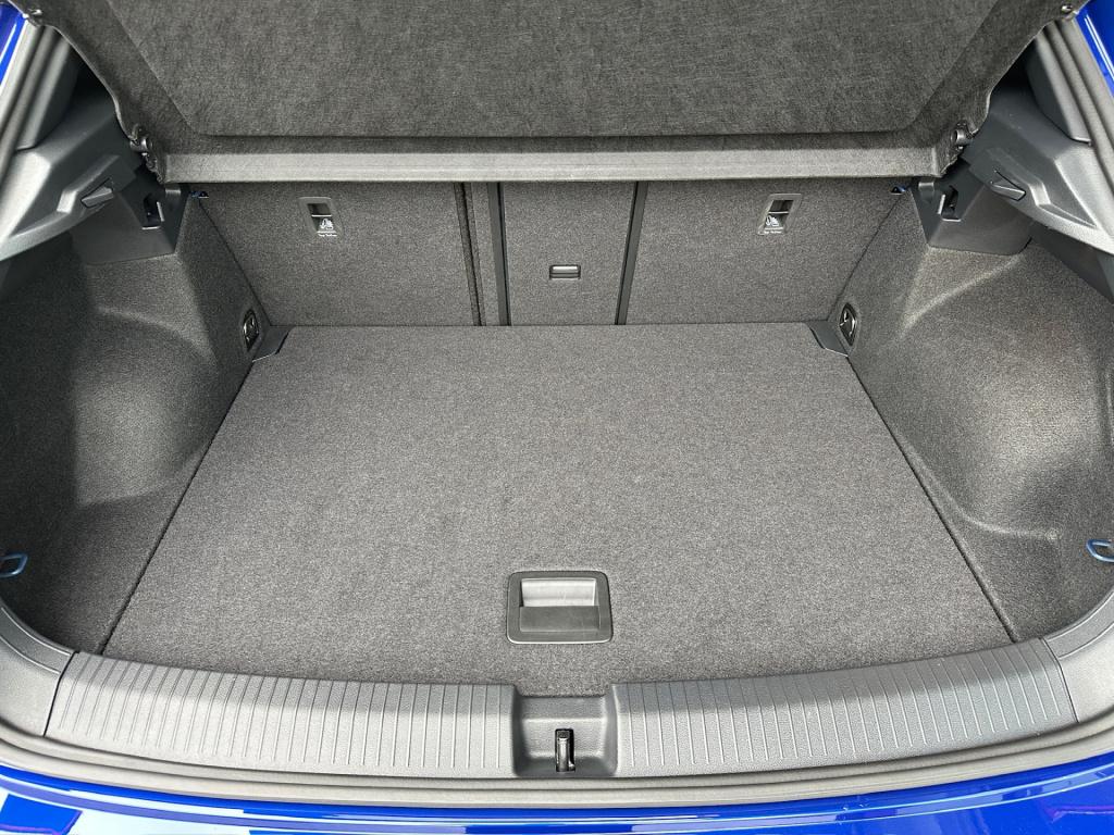 Volkswagen T-roc 1.5 tsi 150pk dsg r-line | black style | camera | keyless 