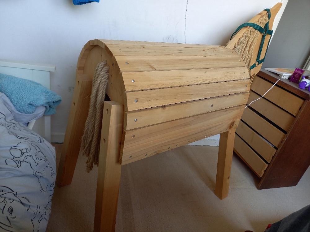 Houten speelpaard
