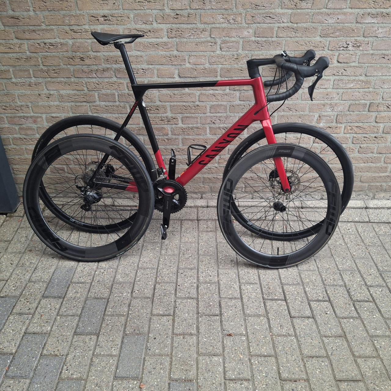 Canyon Ultimate CF SL 7-2025-FFWD 65mm-nieuwstaat