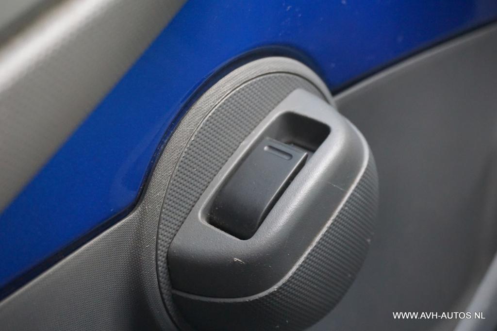 Peugeot 107 1.0-12v millesim 200