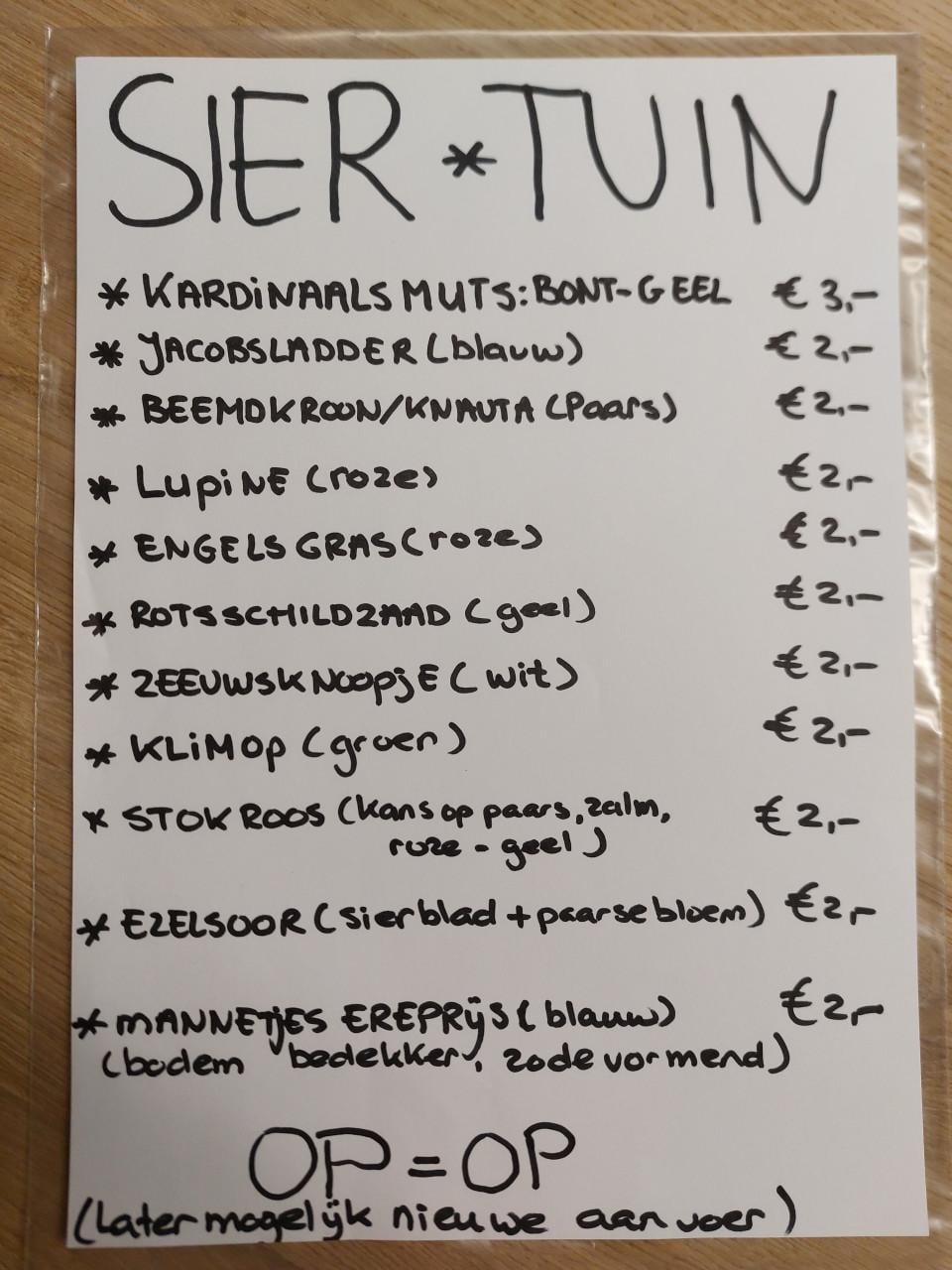 EEN NIEUW SEIZOEN: SIERTUIN en MOESTUIN PLANTEN BIJ DE VOORDEUR