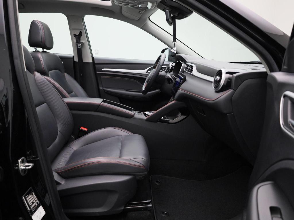 MG Zs Ev standard range luxury 50 kwh