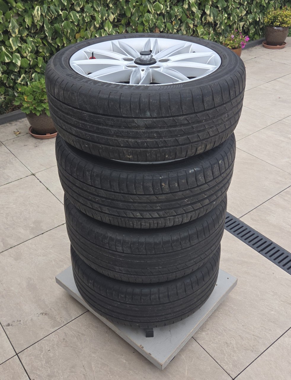 Te Koop Velgenset + banden + enz