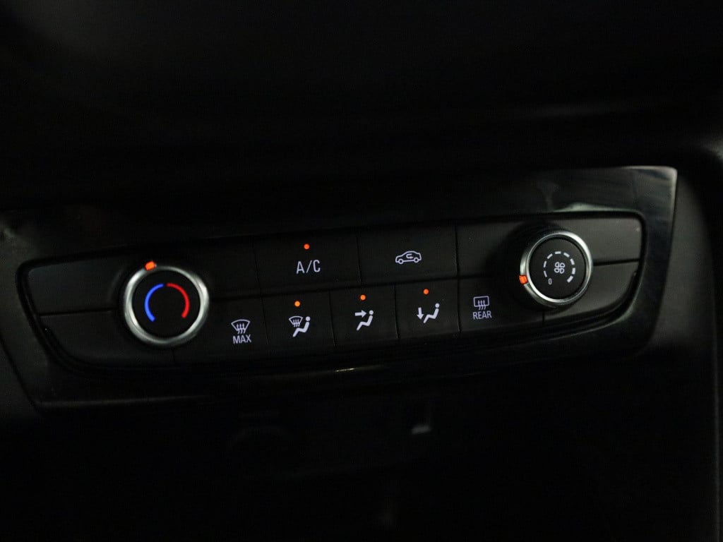 Opel Corsa 1.2 elegance | lmv | trekhaak | half leder | cruise control | ap
