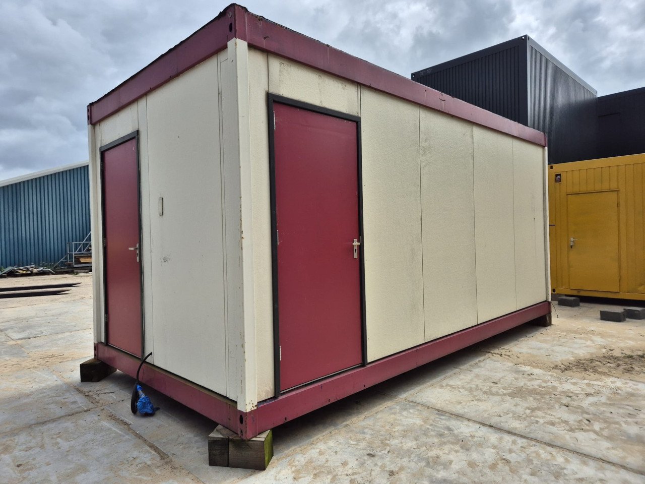 6x3m kantoorunit / woonunit / schaftkeet / bouwkeet