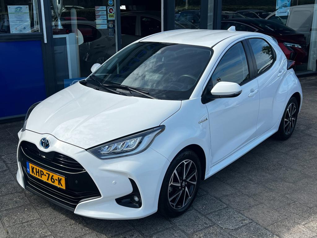 Toyota Yaris 1.5 hybrid dynamic line, camera, carplay, navi enz..