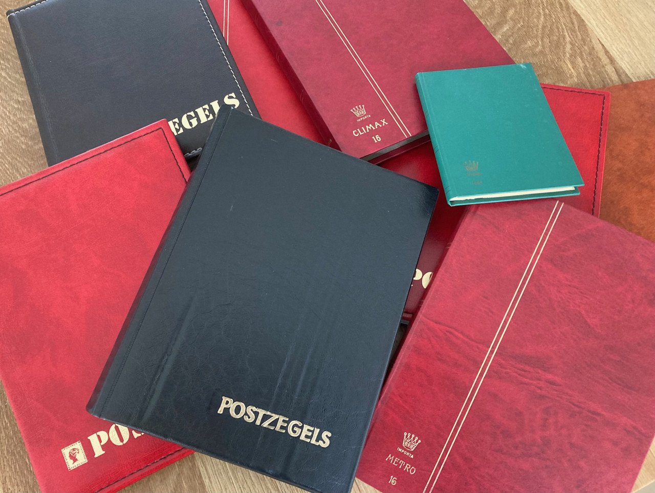 Postzegelcollectie diverse thema's jaren '80