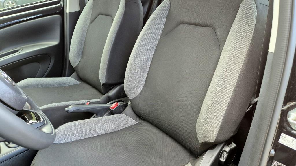 Toyota Aygo x 1.0 vvt-i mt play | camera | lane assist | acc | 17 inch | ai