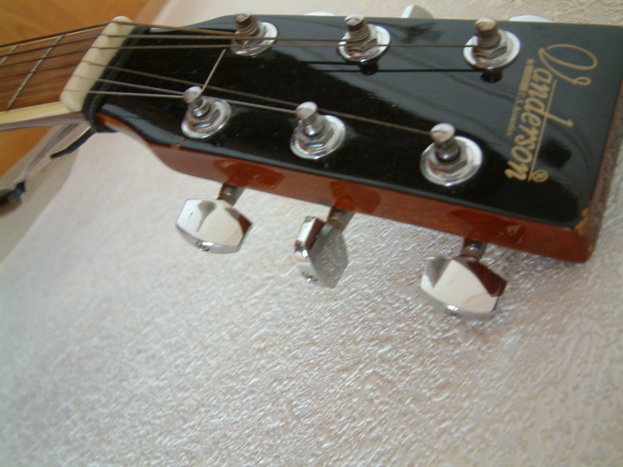 Western Vanderson gitaar met goede rugtas  zo goed als nieuw gitaar