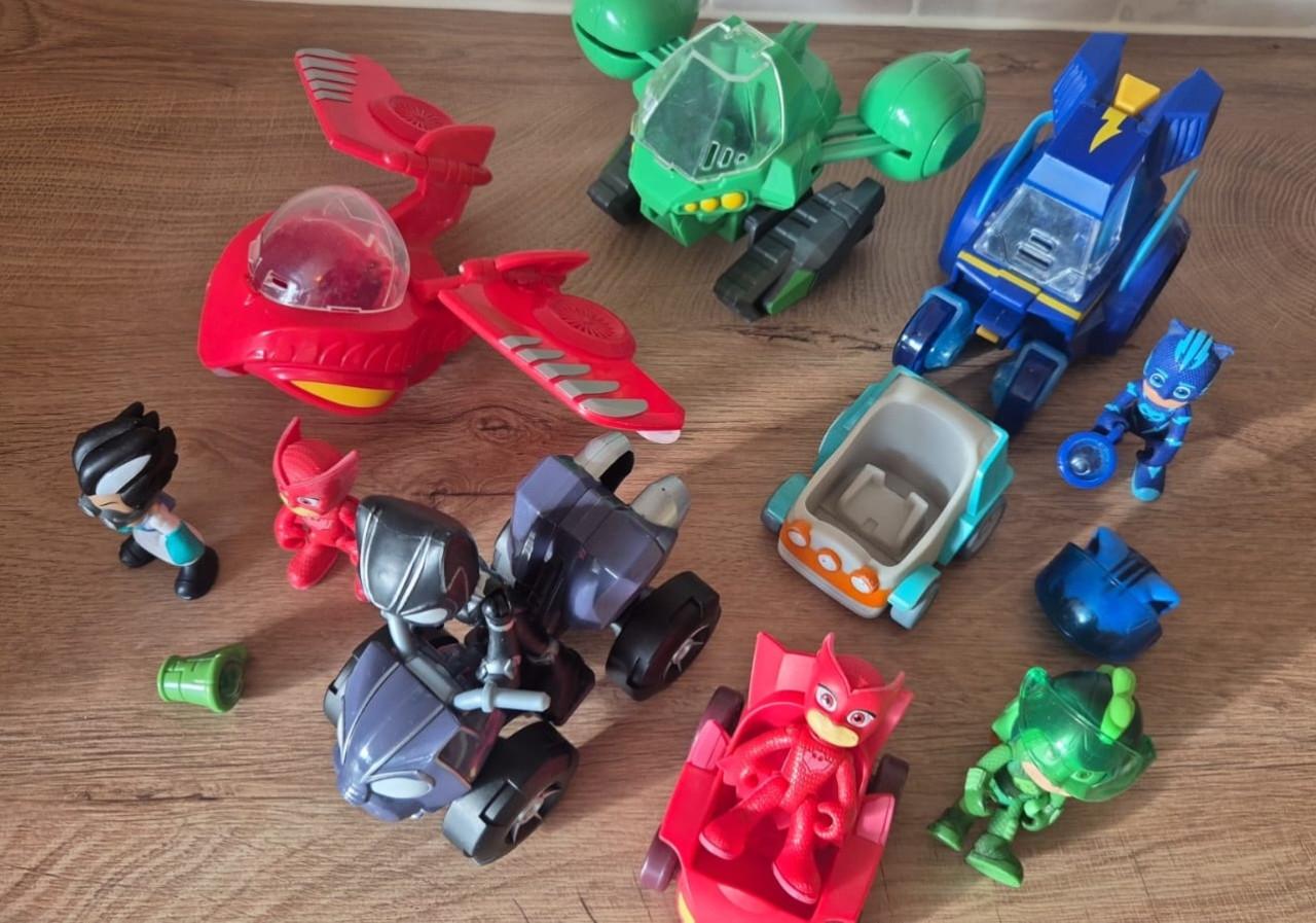 PJ Masks poppetjes en voertuigen