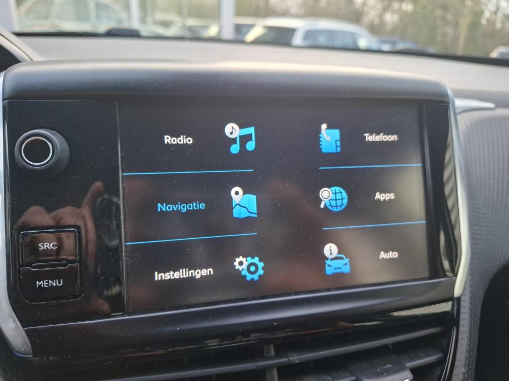 Peugeot 2008 suv 110 allure nav/cam/lmv