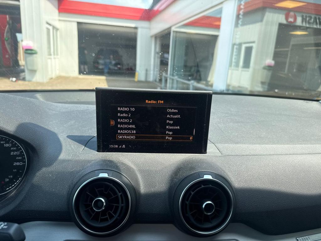 Audi Q2 30 tfsi sport