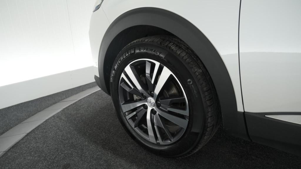 Peugeot 5008 puretech 130 eat8 allure pack business | trekhaak | elektronis