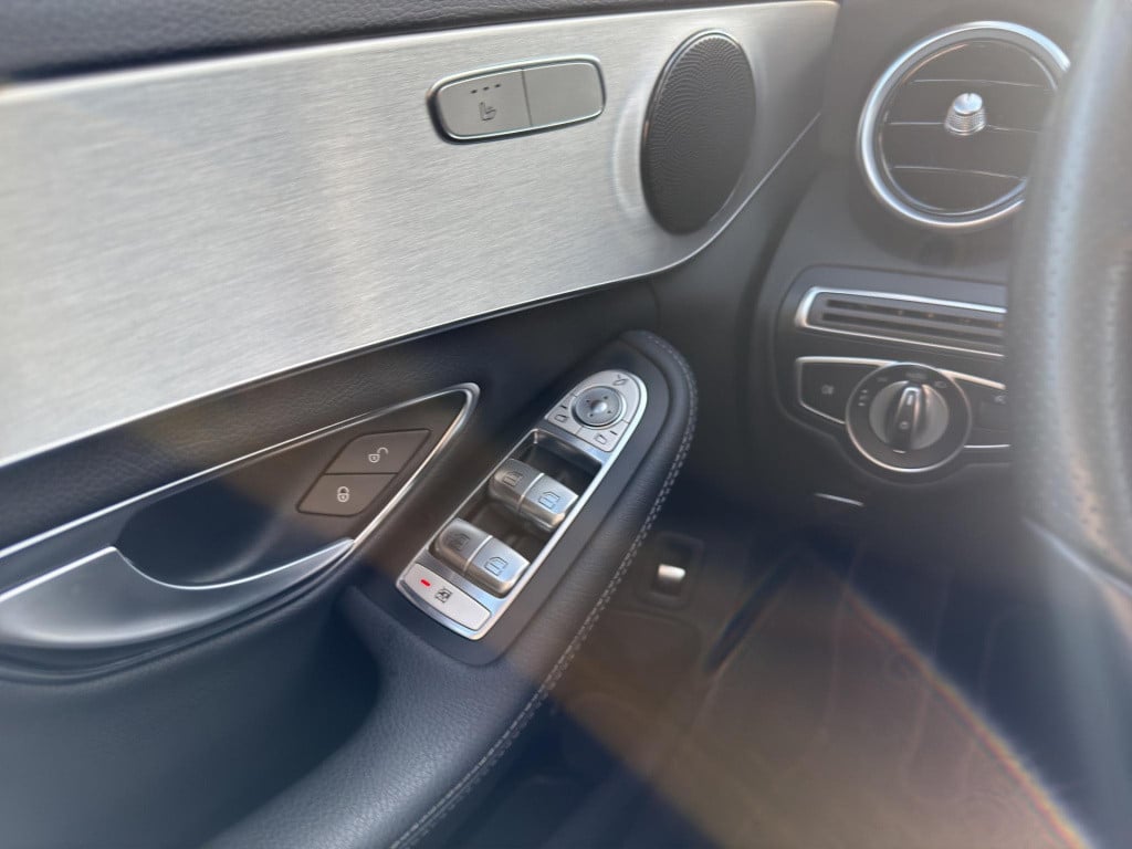 Mercedes-Benz C-Klasse c 180 business solution auto | navigatie | half lede