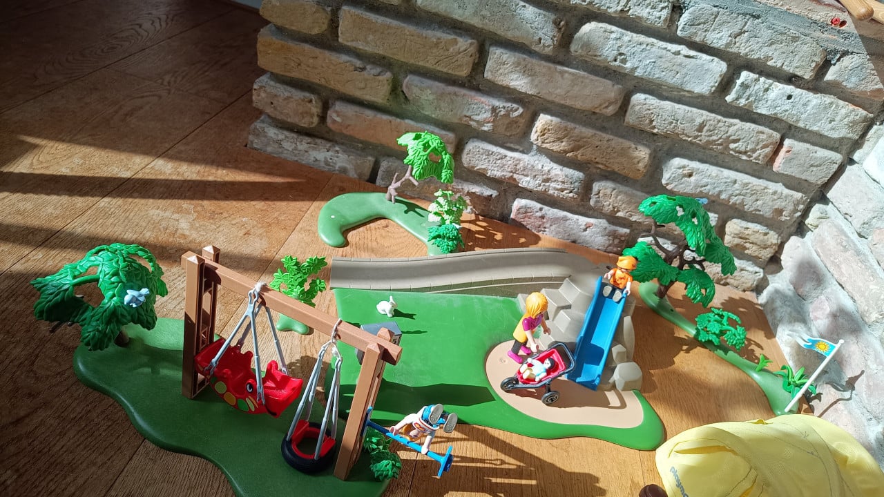 Speeltuin en camping