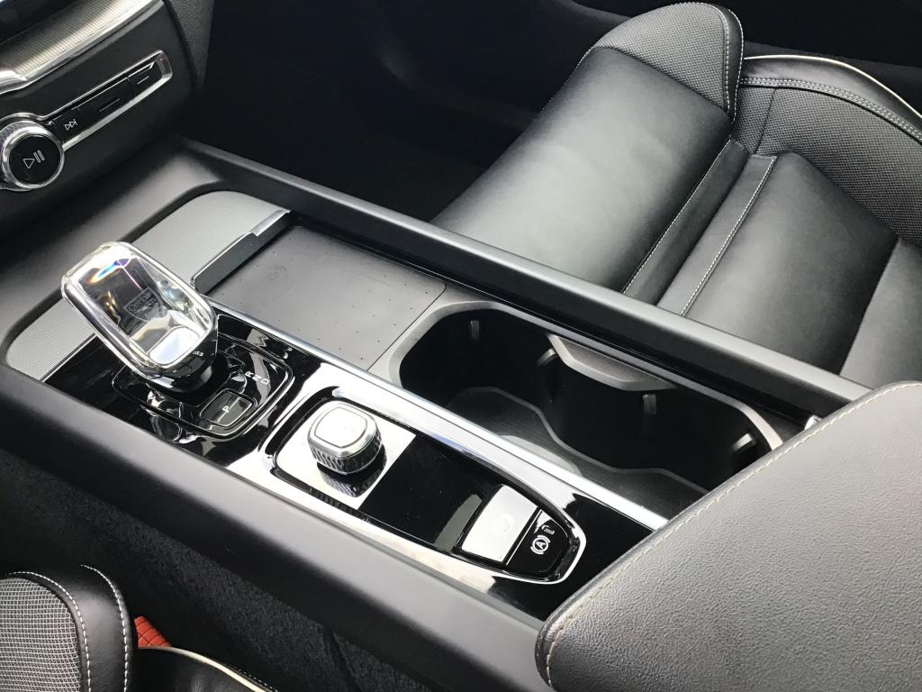 Volvo XC60 2.0 t8 plug-in hybrid awd ultimate bright