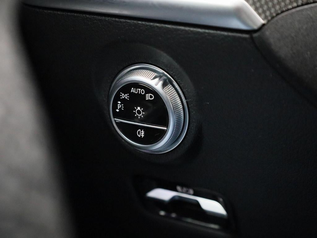 Mercedes-Benz C-Klasse 300 e amg line | automaat | lage km stand | climate 