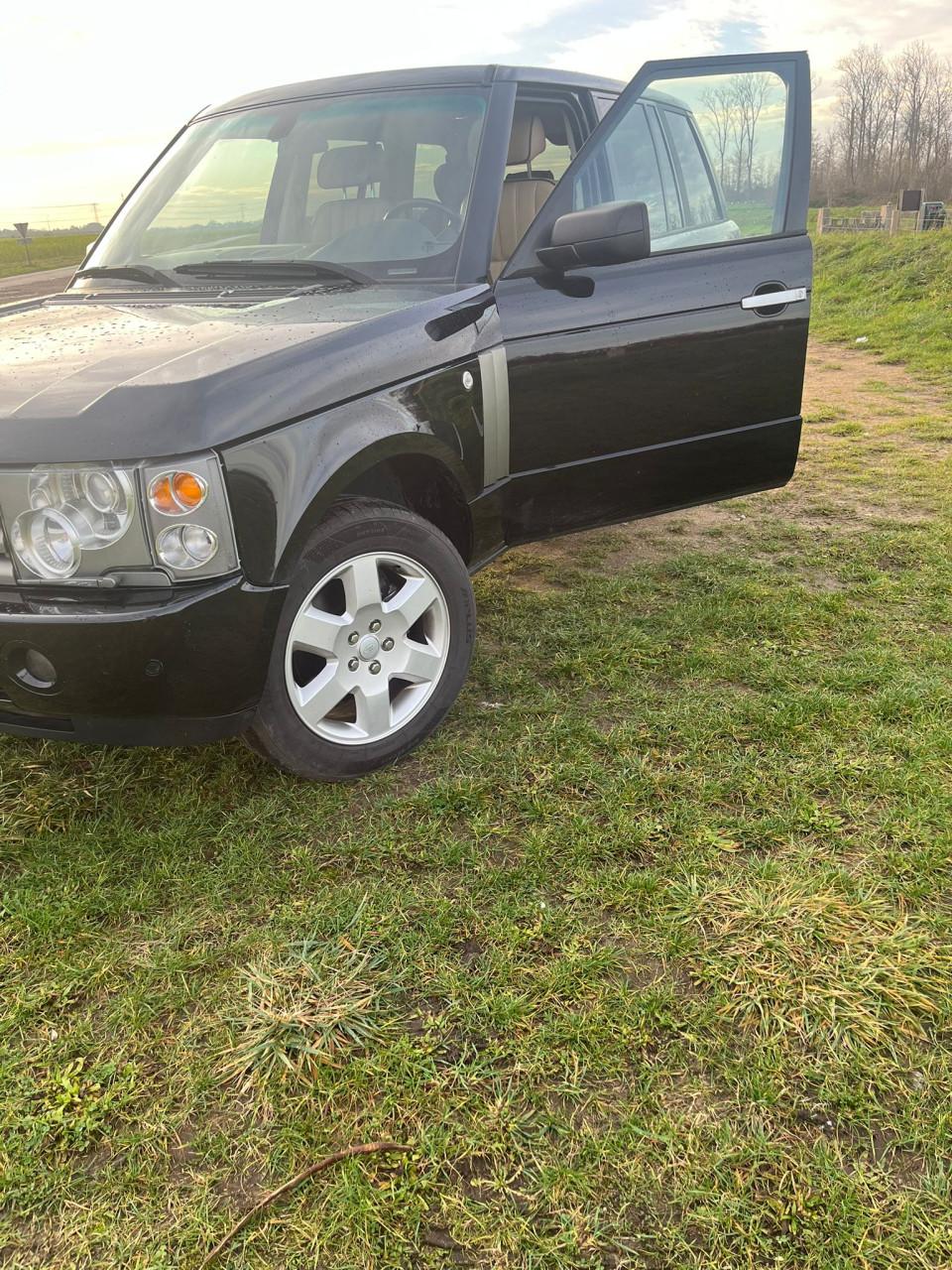 Land Rover 2004 Zwart, roestvrij!