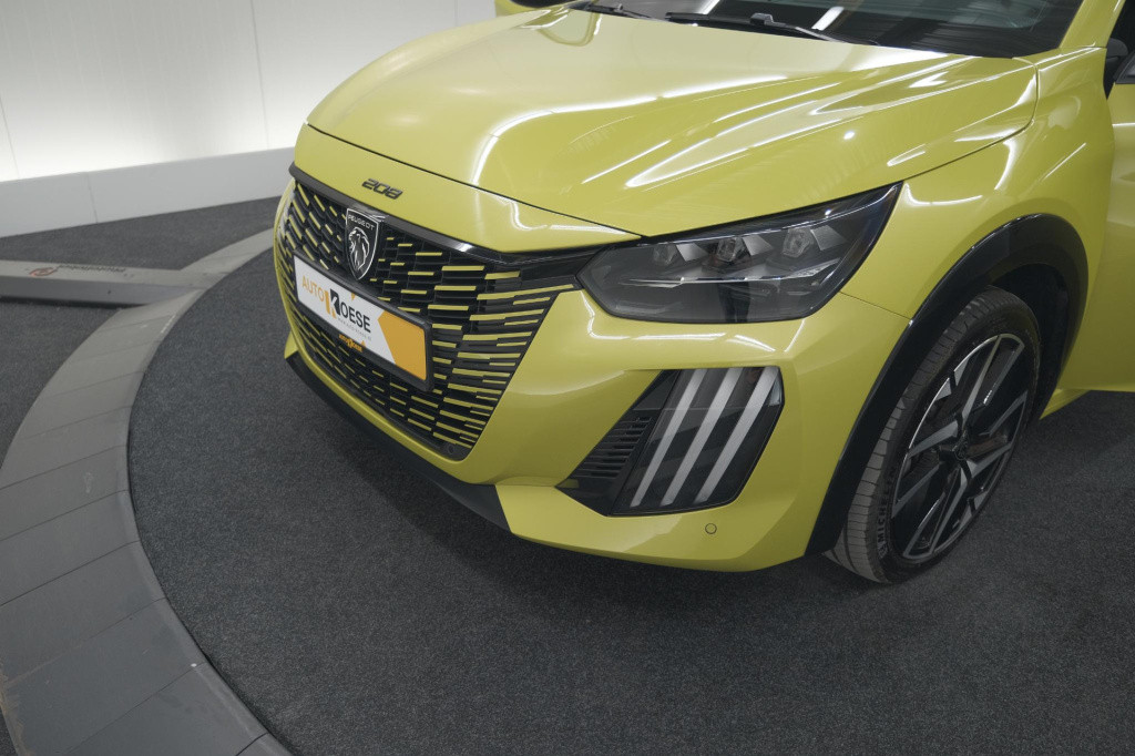 Peugeot 208 puretech 100 gt | camera | apple carplay | parkeersensoren