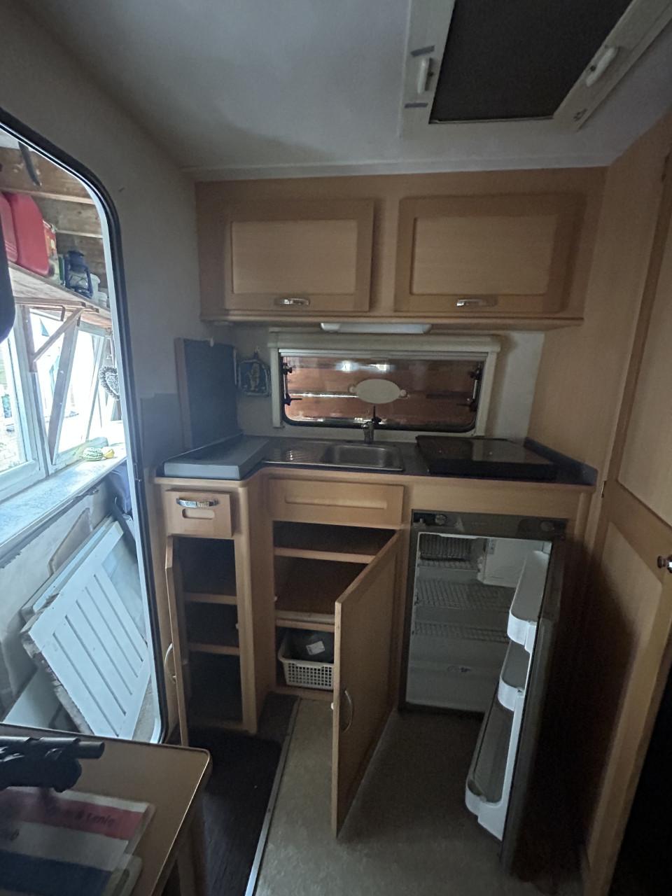 Caravan Elddis Shadowline 380