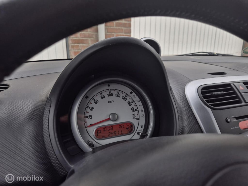 Opel Agila 1.2 edition / 1e eigenaar / dealeronderhouden / airco / stoelver