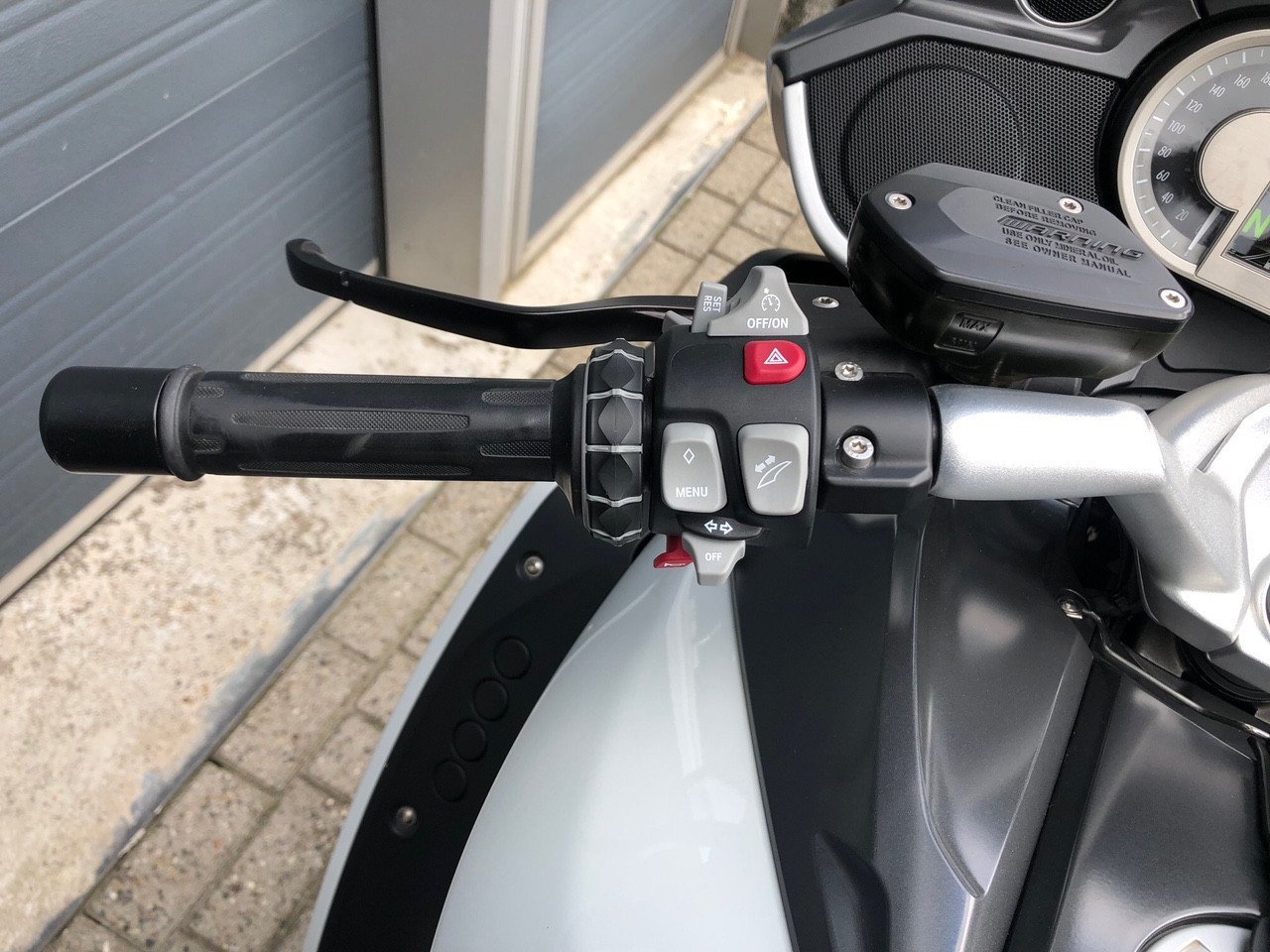 BMW K1600GT van 1e eigenaar met slechts 23 dkm, topkoffer etc. etc. €9950,-